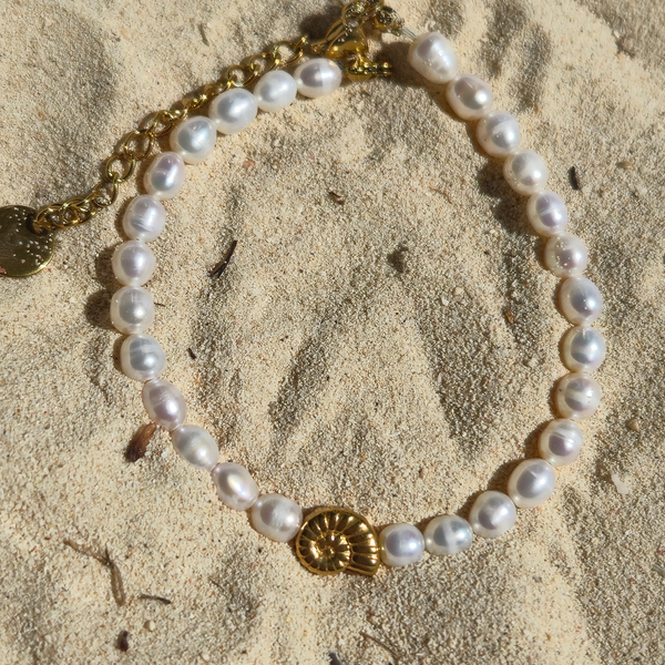 Bracelet Ursula — Perles d'Eau Douce & Ammonite